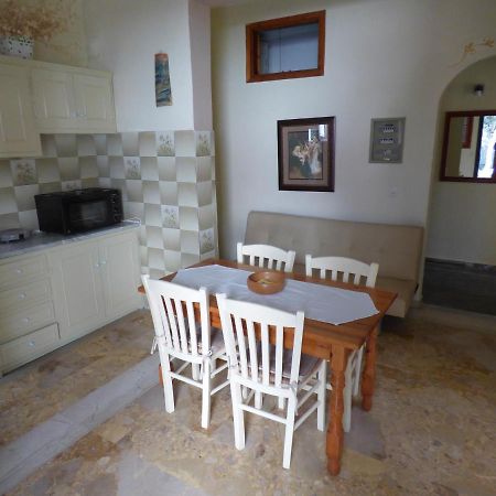 Ipsos Marias Apartments Ngoại thất bức ảnh