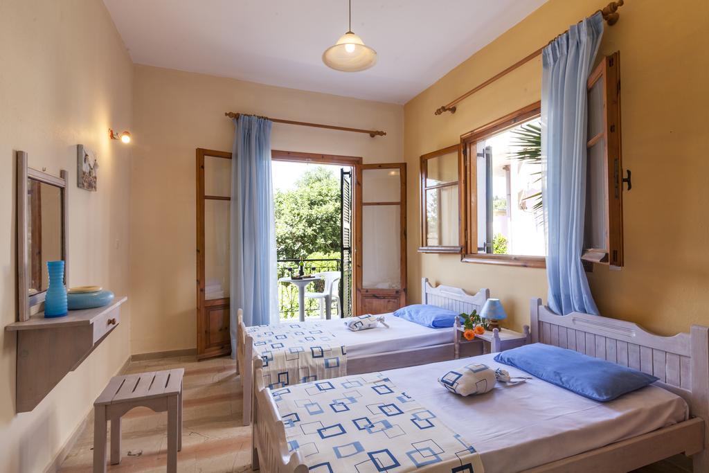 Ipsos Marias Apartments Ngoại thất bức ảnh