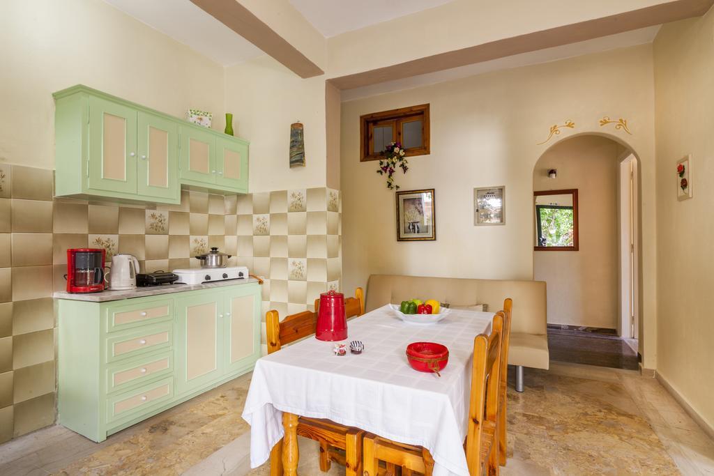 Ipsos Marias Apartments Ngoại thất bức ảnh