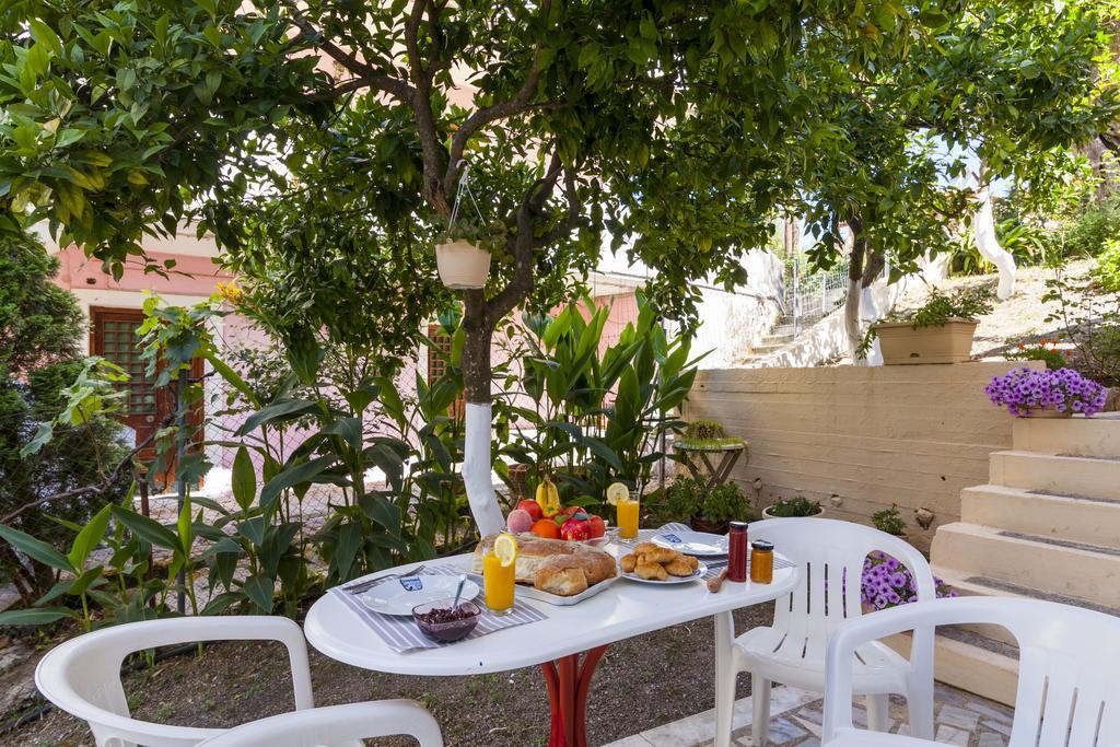 Ipsos Marias Apartments Ngoại thất bức ảnh